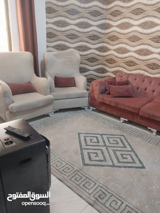 طقم كنب شبه جديد