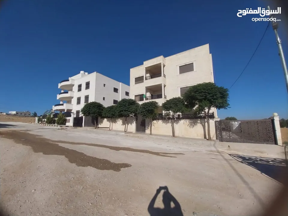 منزل للبيع ثلاث طوابق جديد منطقة البيضاء