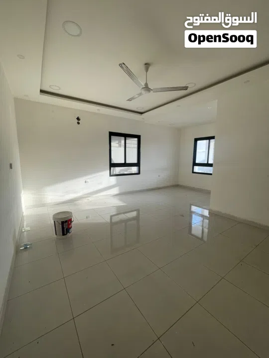 فرصة استثمارية للبيع مبنى من طابقين جديد في المالكية