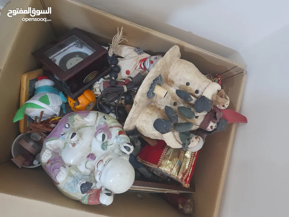 انتيكا وتماثيل اوروبي وشعر طبيعي
