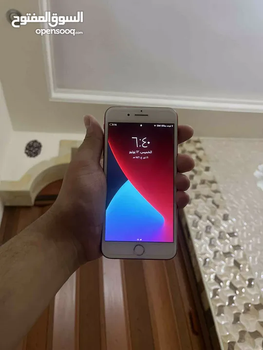 ايفون 7 بلس 128جيجه مغير بطريه جديده ولا اشي مغيره غير البطريه بس