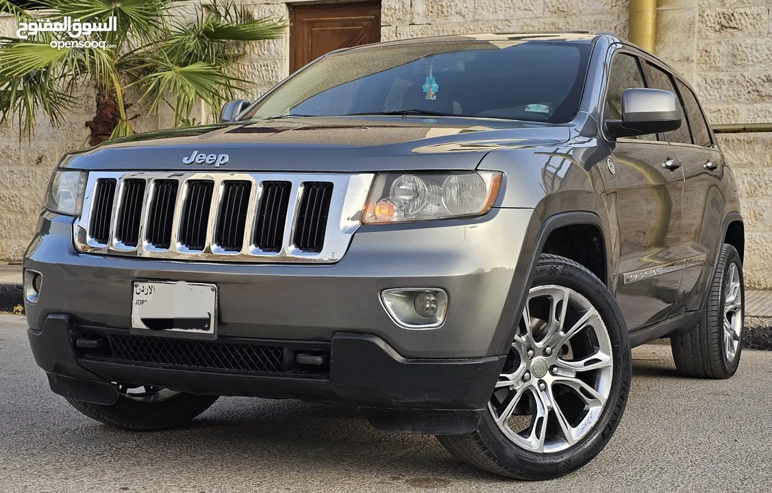 Grand Cherokee 2011 - جراند شروكي فل اضافات بانوراما بحالة ممتازة