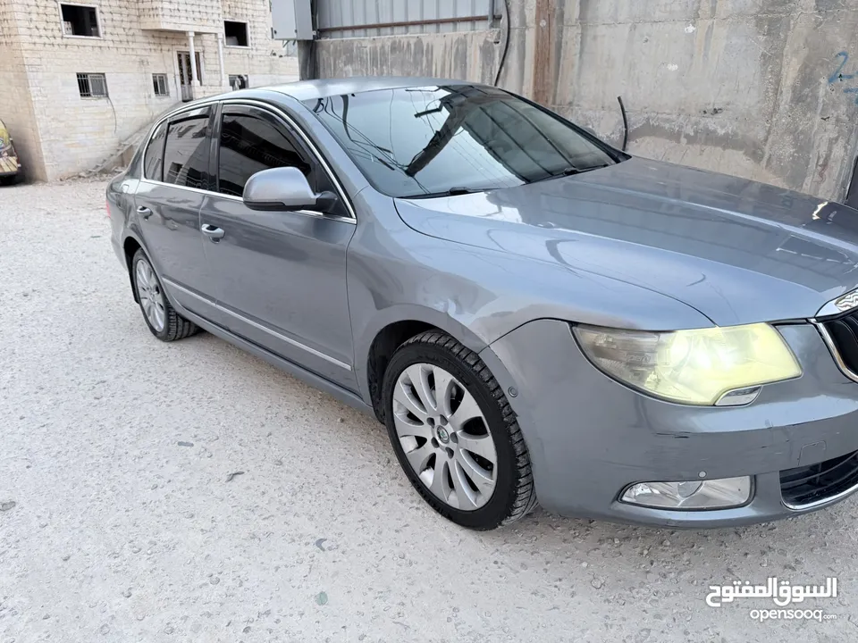 Skoda Superb 2011