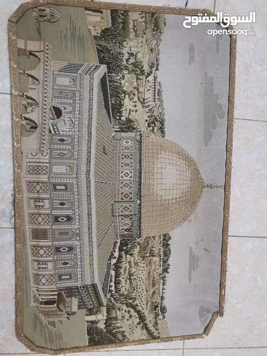 لوحة اثريه على شكل قبة الصخرة تتطريز