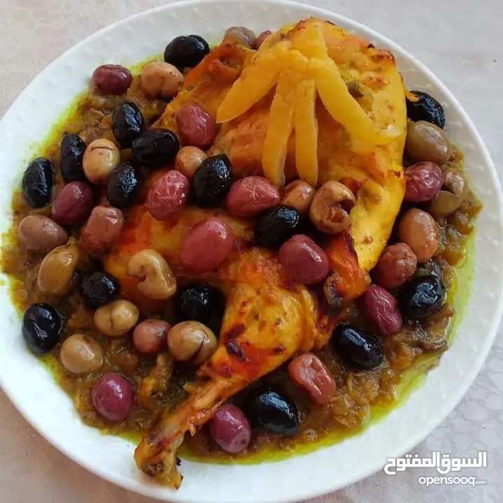 طباخ مغربي يجيد جميع انوع الطبخ