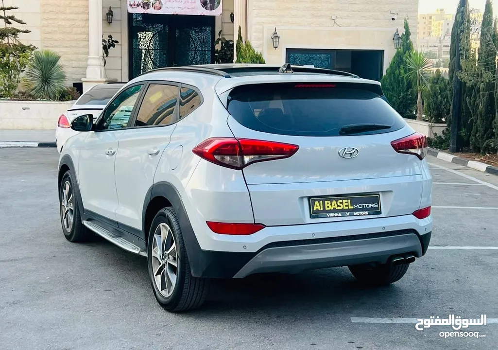 هيونداي توسان. ماتور 2000 موديل 2017 ديزل دفع امامي بالرخصة فول مع بانوراما يحط البركة لصاحب النصيب