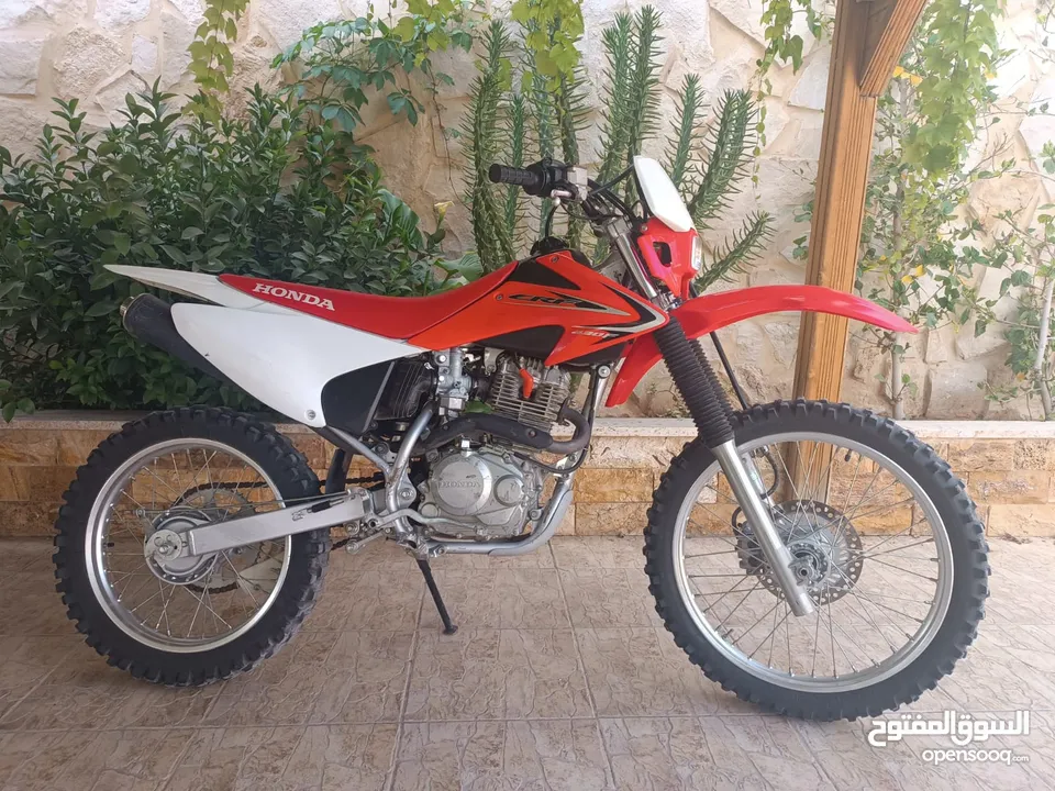 بسعر مغري Honda CRF 230 f