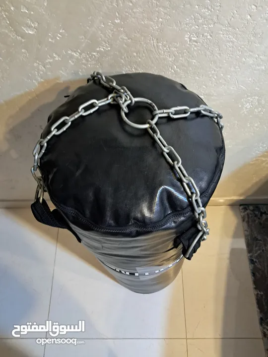 كيس ملاكمة شبه جديد