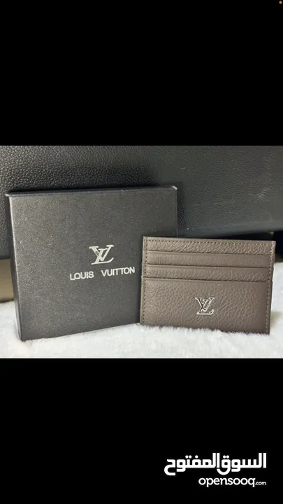 محافظ رجالي LV
