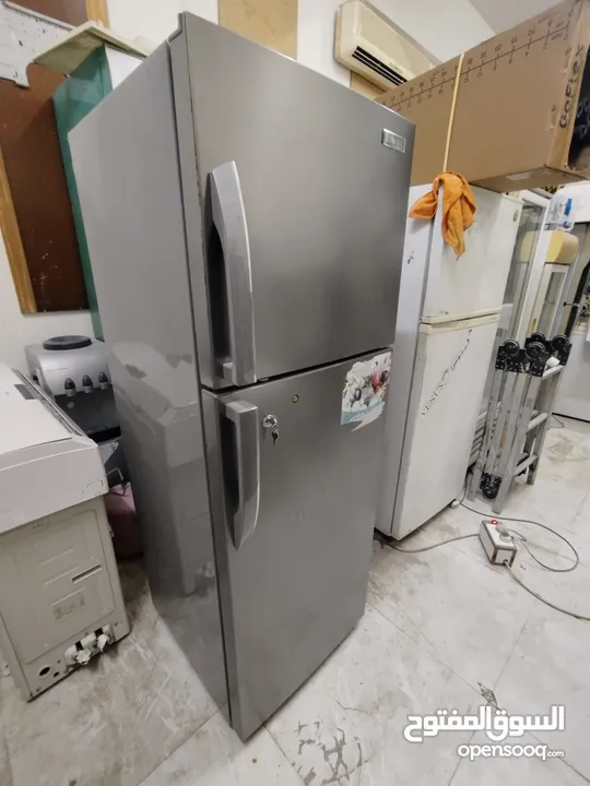 Hitachi refrigerator fridge is very good condition and good working