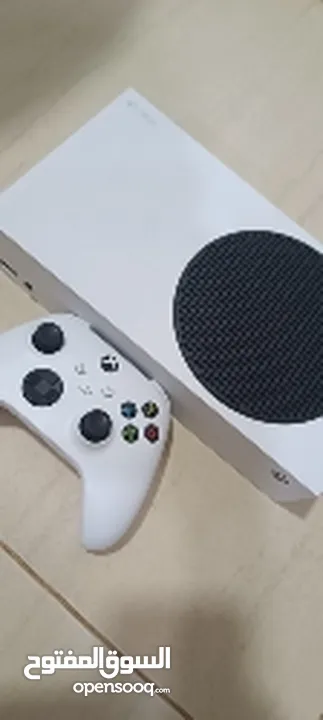 Xbox series s للبيع ب850مع يد