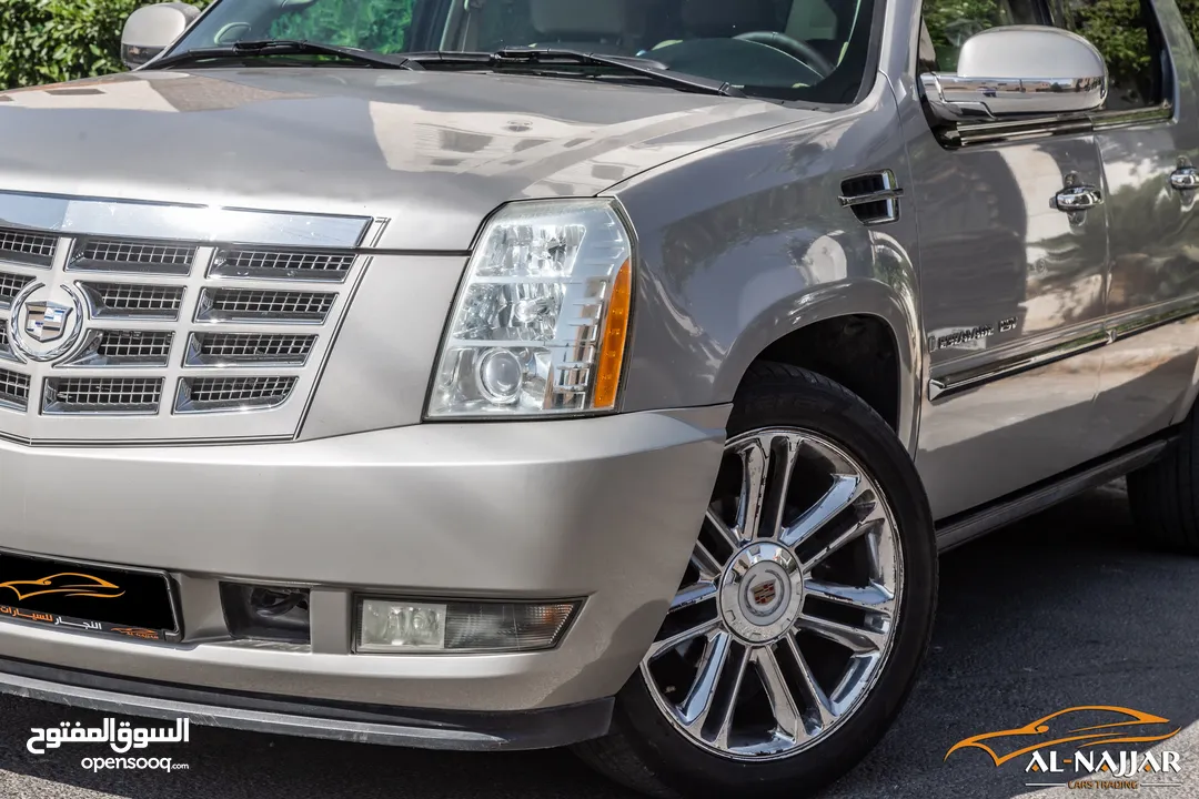Cadillac Escalade 2008   السيارة مميزة جدا و قطعت مسافة 179,000 كيلو متر فقط