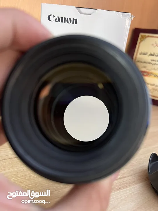 عدسة 85mm f1.8 canon ولا خدش في حاله جيدة جذًا لممتازة