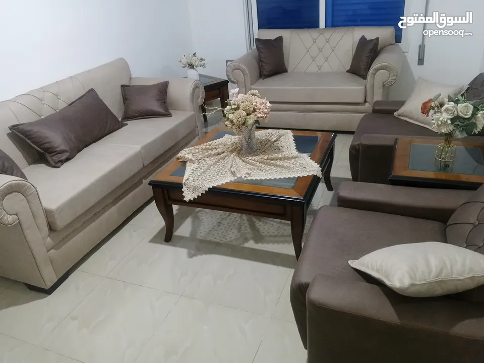 طقم كنب شبه جديد للبيع