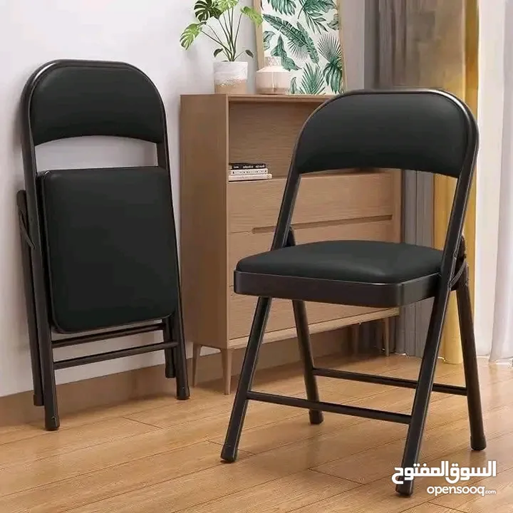 كراسي طوي لون اسود جلد ومعدن