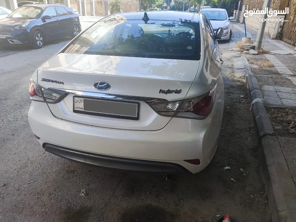 Hyundai Sonata Hybrid 2012 full option Limited Edition