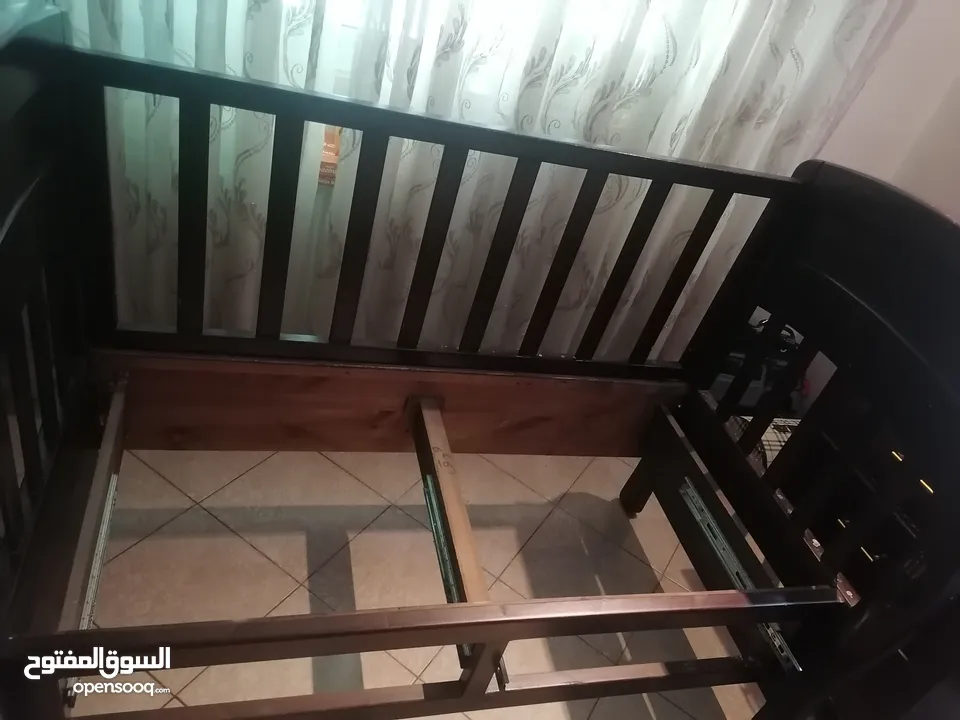 تحت اطفال مستعمل 5 سنين 143*74 السعر 35 دينار مع الفرشه والكفر خشب بلوط صولد و الادراج لاتيه