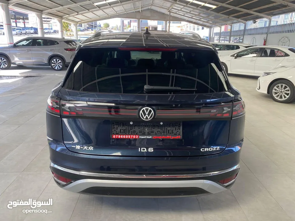 ‏Volkswagen ID 6 CROZZ PRO 2024 عداد زيرو  كفالة 6 سنوات بيانو بلاك للبيع بسعر مميز