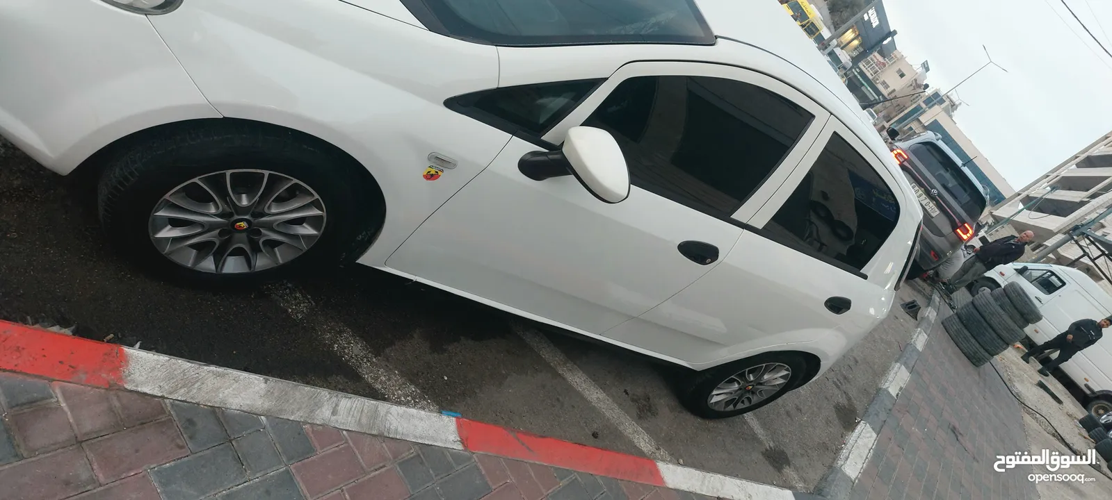 فيات بونتو بنزين جير عادي  1400متور