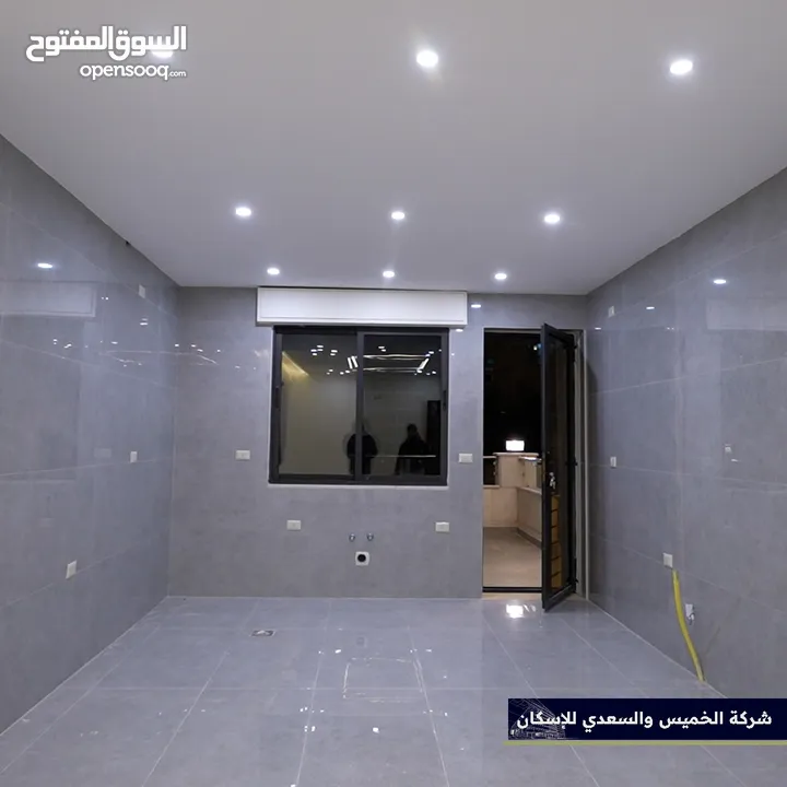 شقه طابق اول للبيع بسعر مميز بأفضل موقع في مرج الحمام