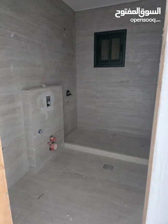 شقه للبيع بمنطقه البيره