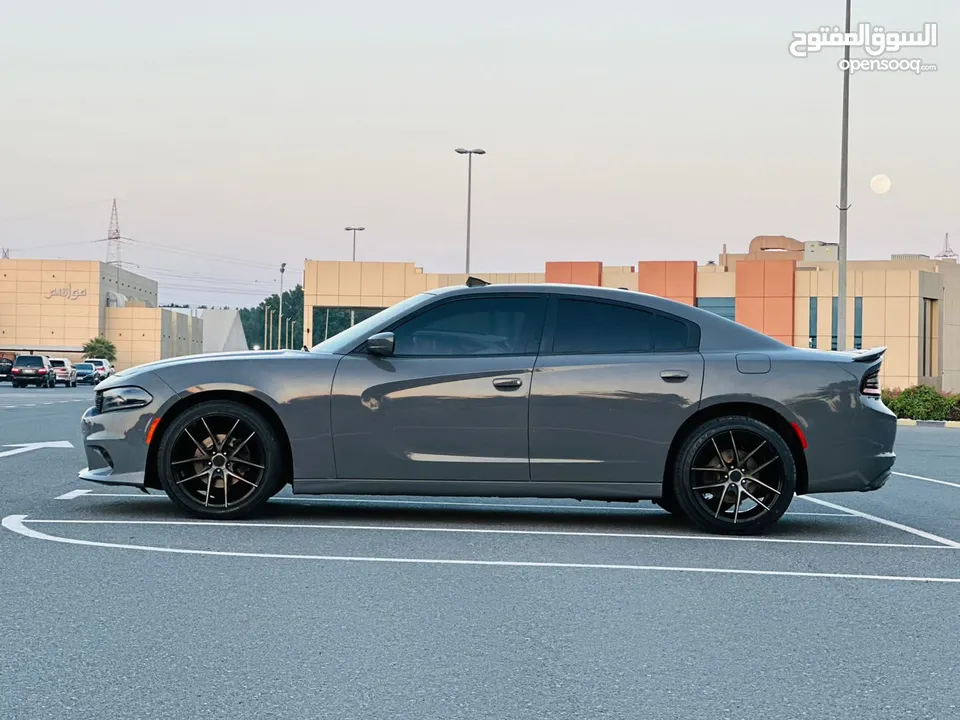 DODGE CHARGER 2019 V6 3.6