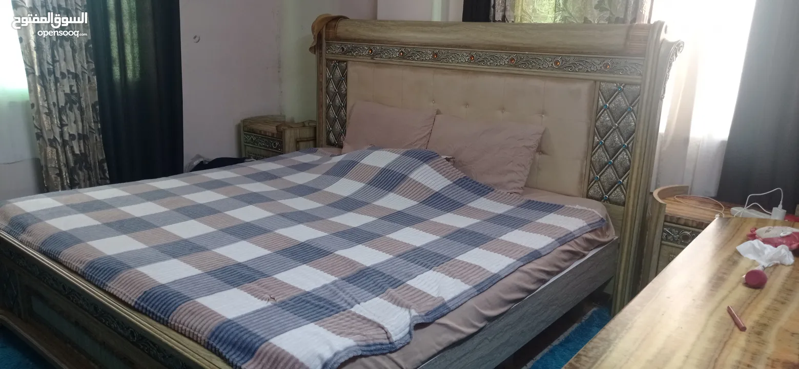 غرفة نوم مستوردة من دبي ثقيلة جدا بحالة الوكالة