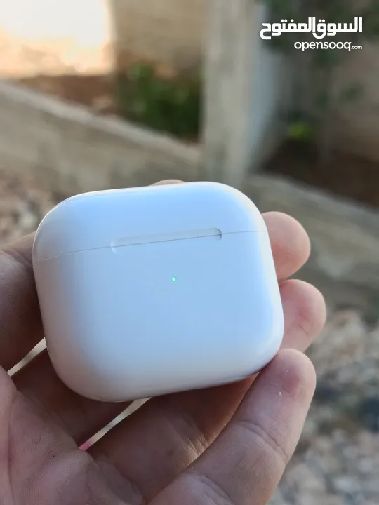 AirPods 3 كوبي درجة أولى - نسخة فخمة    النوع: AirPods   الحالة: شبه جديدة / استعمال خفيف