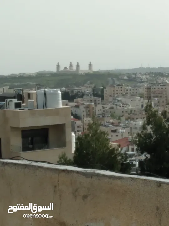 فيلا للبيع في خلدا اعلى منطقه في عمان ومشرفه علي الشمال والغرب والجنوب