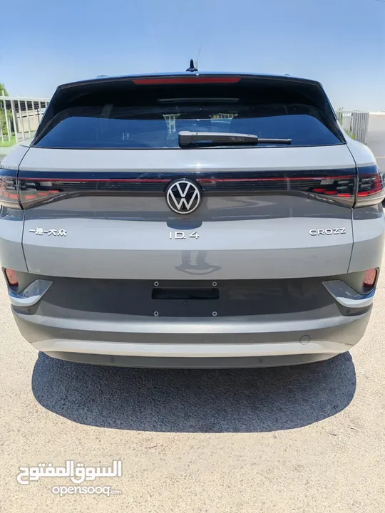 VOLKSWAGEN ID.4 CROZZ PRO   مع فتحه بانورما متحركة عداد 9k فقط