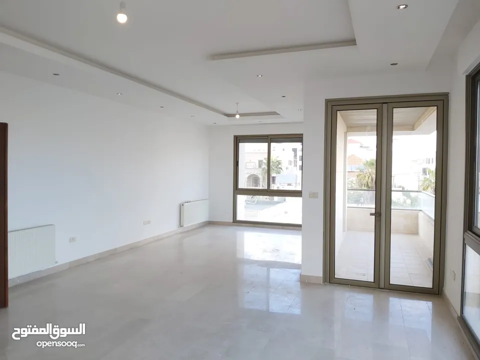 شقة للبيع ثلاث غرف نوم 239 متر في الكرسي