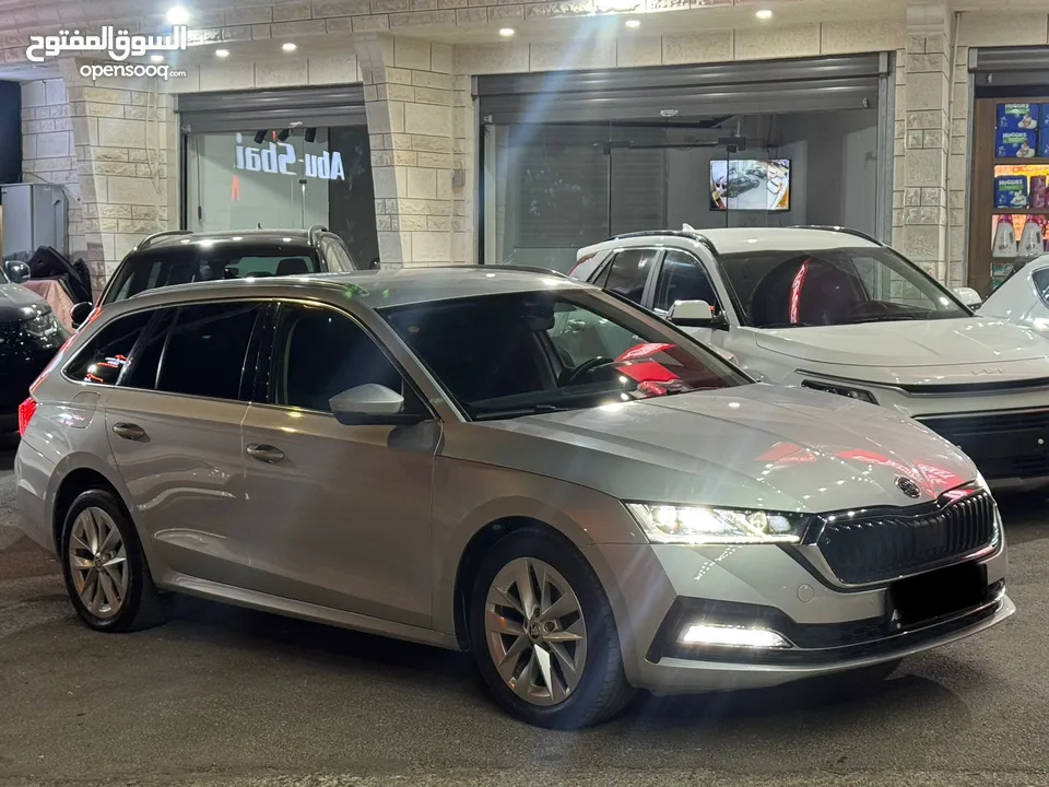 سكودا اوكتافيا ستيشن A8 2021 عداد قليل و فحص نخب ، بحالة الوكالة ، إضافات كاملة، و بسعر آلعرض