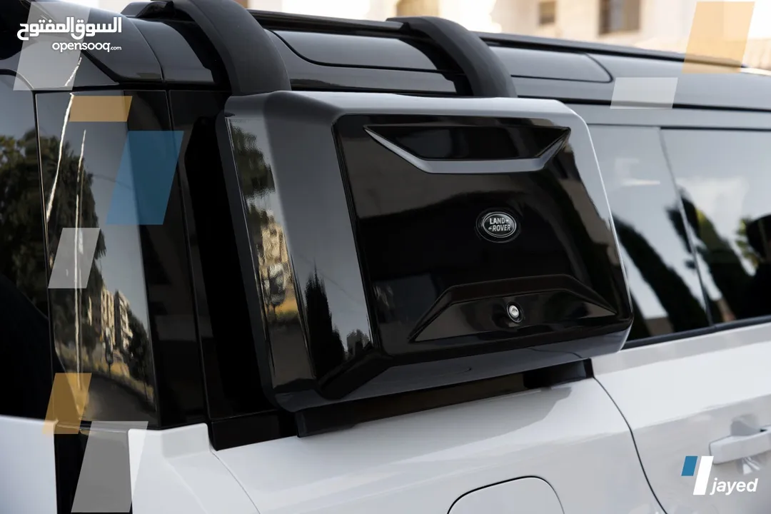 Land rover defender 2023 pluge in hybrid المانيا