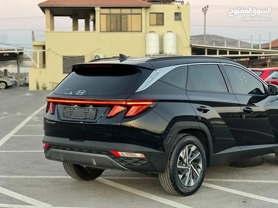 هونداي توسان/2022 فل الفل بدون فتحة سقف  2x4 ///240Hp بنزين + كهرباء  ( Haybrid) 1600cc