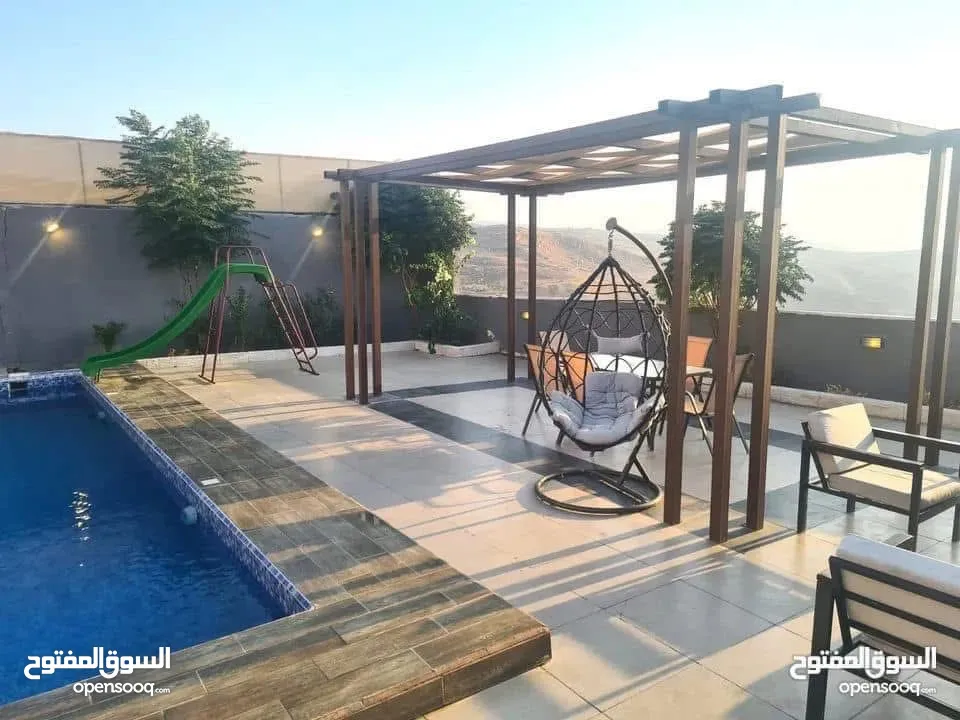 شاليهات ومزارع فخمه داخل ناعور مسبح مدفى