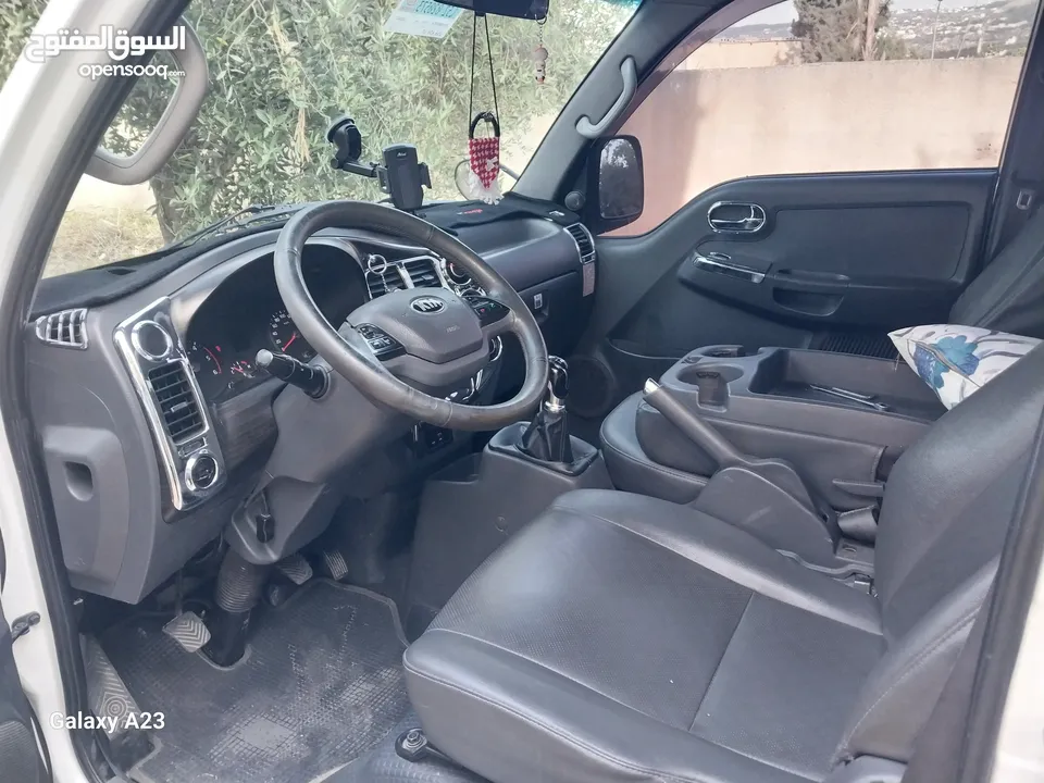 KIA BONGO 3