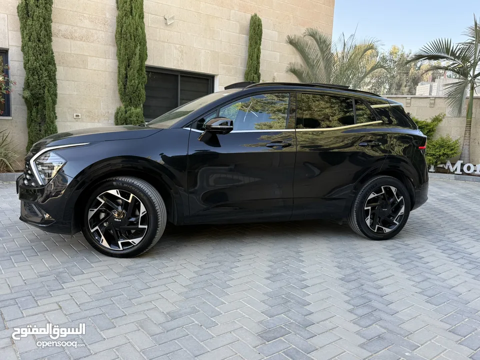 كيا سبورتاج GT Line ترخيص 2022 محرك 1600 هايبرد plug in/يقطع على الشحنه 65 كيلو متر  271 حصان