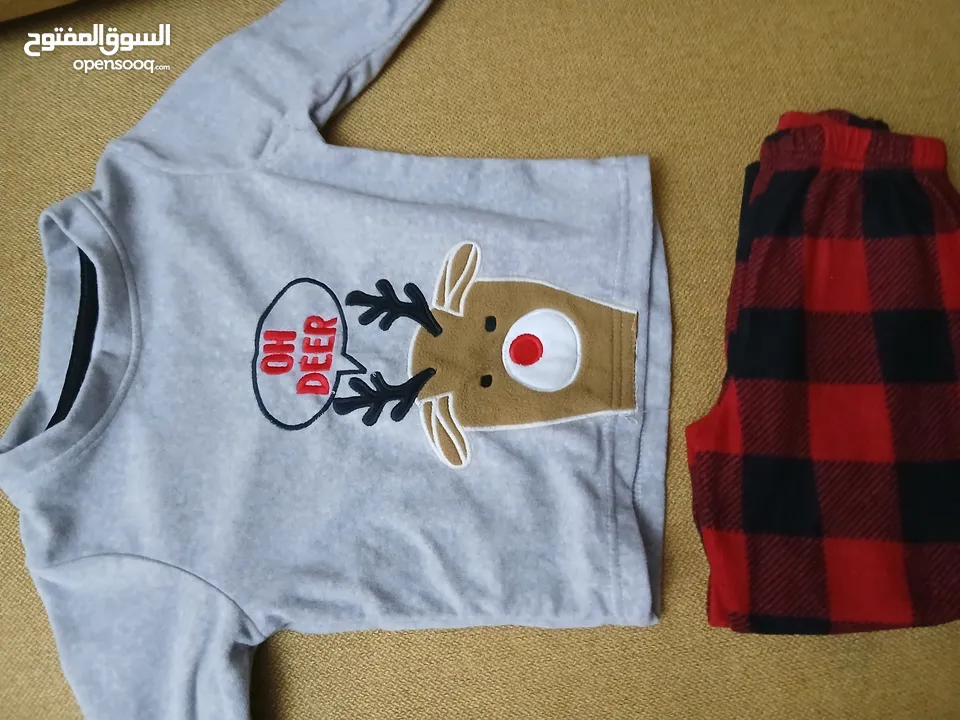 ملابس بناتي