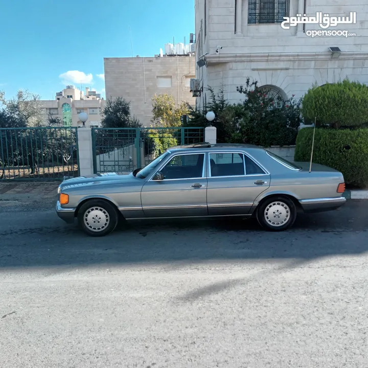 Mercedes  300 SE تب نضافة