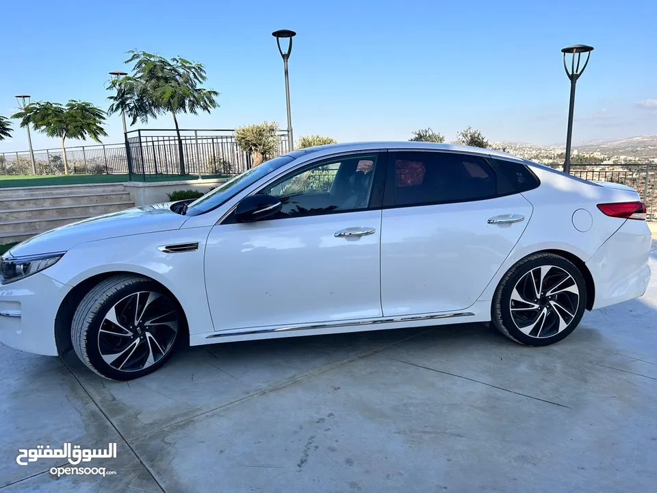 كيا K5 تيربو 1700cc موديل 2017 مع ترخيص وتأمين جديد