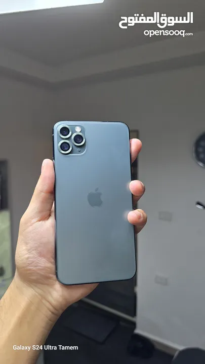 للبيع: iPhone 11 Pro Max - 256GB - لون أخضر