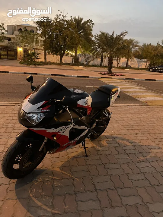 1 of 1 in uae cbr929rr erion edition