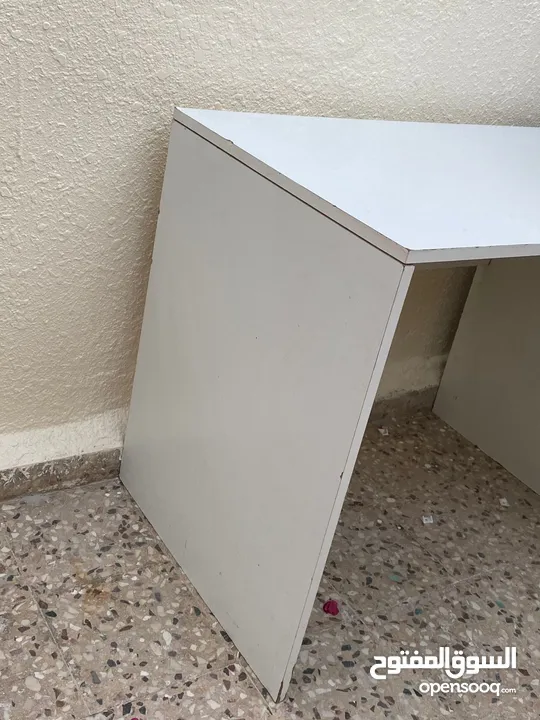 مكتب شبه جديد
