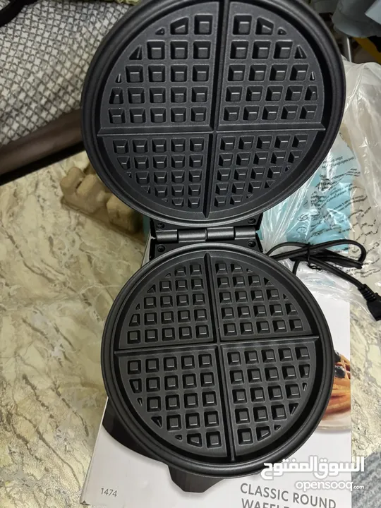 WAFFLE MAKER/Original price is 200AED