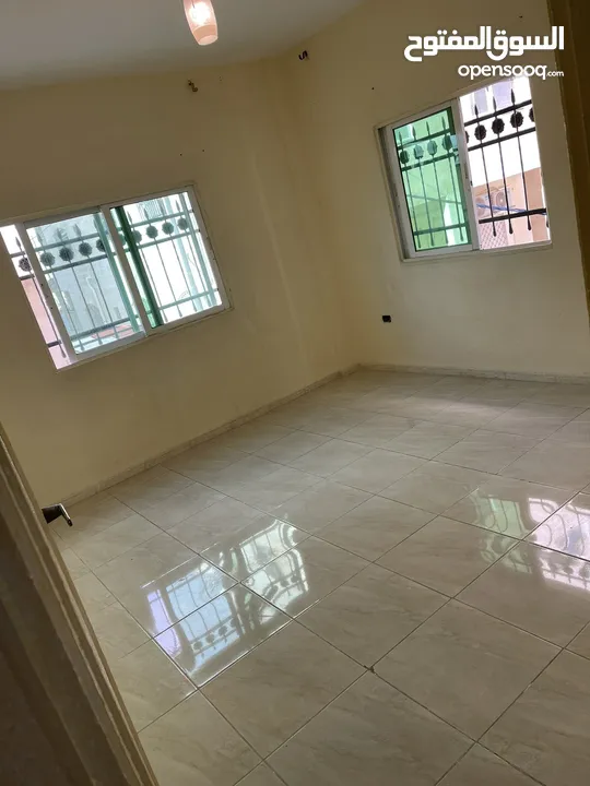 شقه للايجار في جبل طارق طابق ثاني