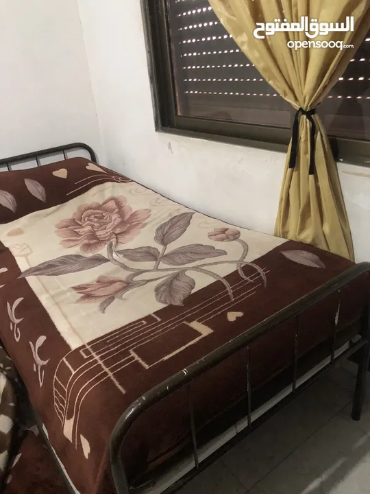 تخت حديد للبيع بسعر مغري زمبركي للبيع بسعر مغري