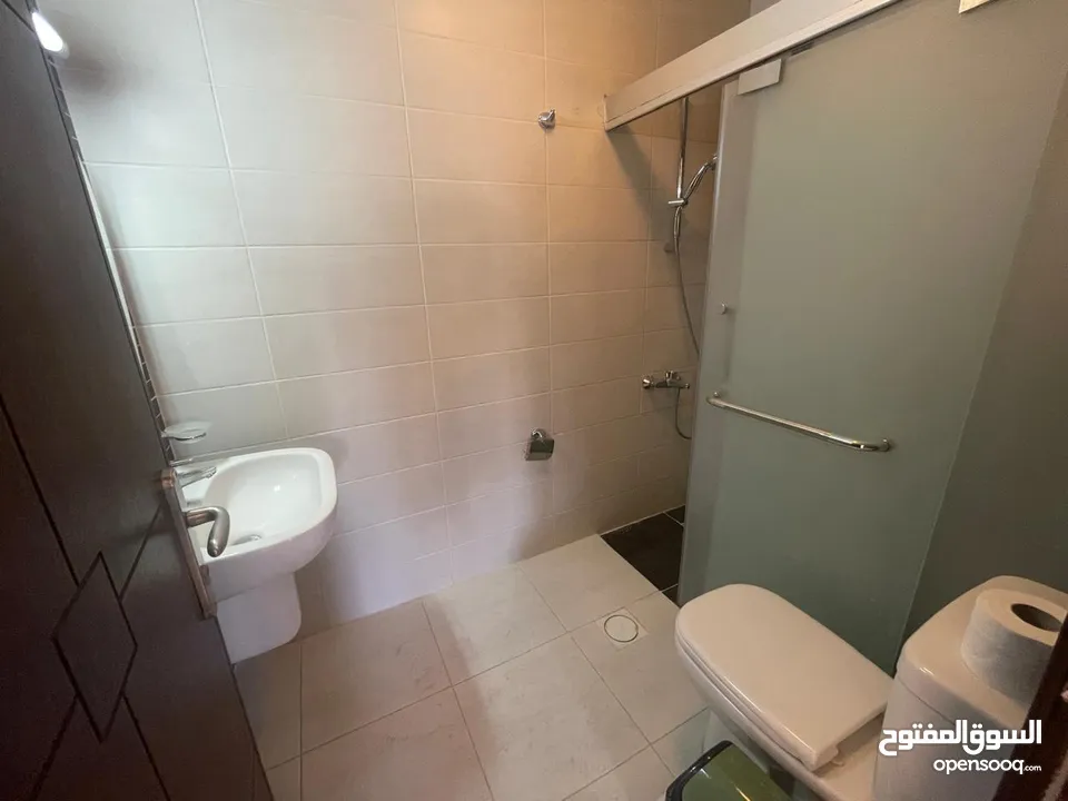 شقة للايجار في ام اذينه ( Property 37646 )-175072891
