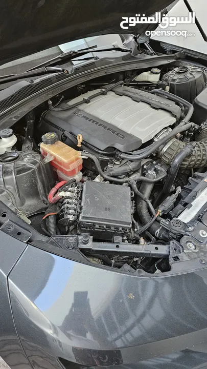 للبيع كومارو ss V8 ثمانية سلندر 6.2L قير تماتيك 8 غيار وارد كوريا