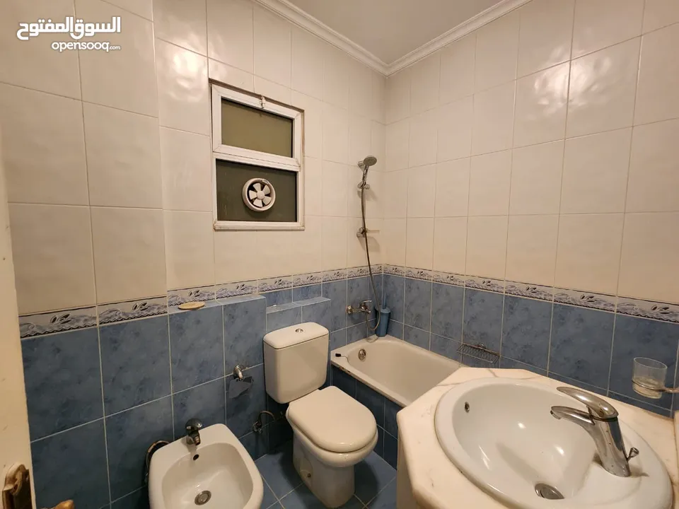 شقة للبيع في دير غبار ref : 14399