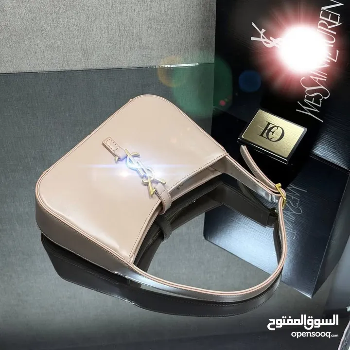شنط وارد تركي وصيني جديد استيراد مصر محافظ رجالي واحزمه بسعر مغري متوفر جمله للكميات